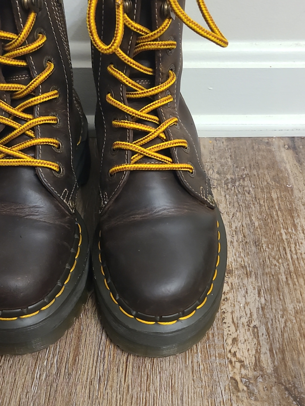 Dr Martens Jadon Arc Crazy Horse Platform Boots - Picture 5 of 9